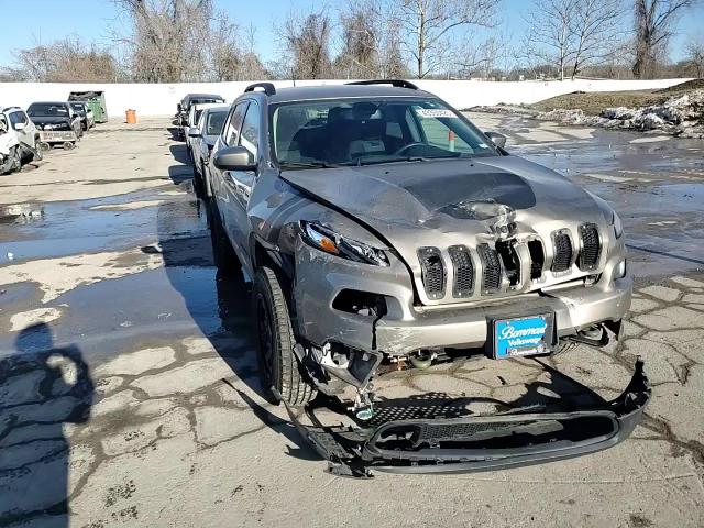 2016 Jeep Grand Cherokee - Image 12
