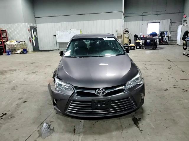 2015 Toyota Camry - Image 11