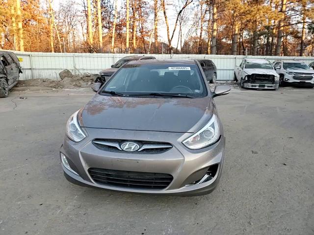 2014 Hyundai Accent - Image 11