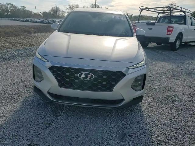 2019 Hyundai Santa Fe - Image 12