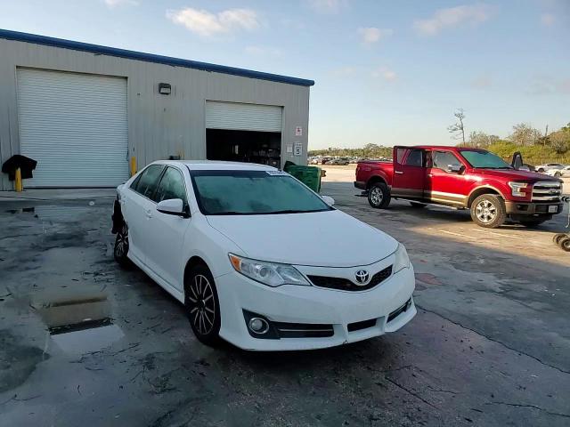 2013 Toyota Camry - Image 10