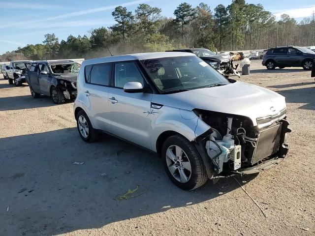2017 Kia Soul - Image 12