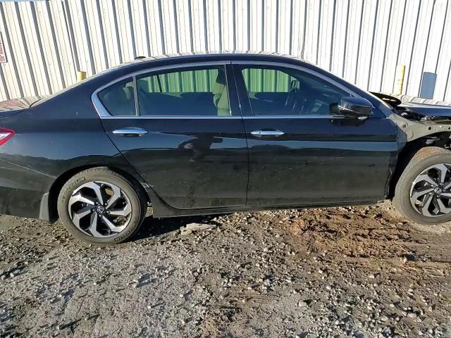 2017 Honda Accord - Image 14