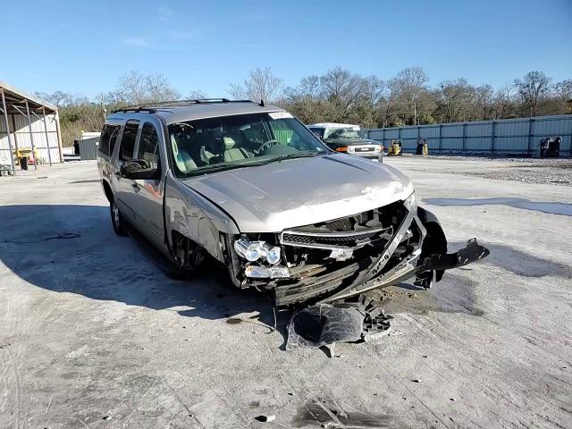 2009 Chevrolet Suburban - Image 11