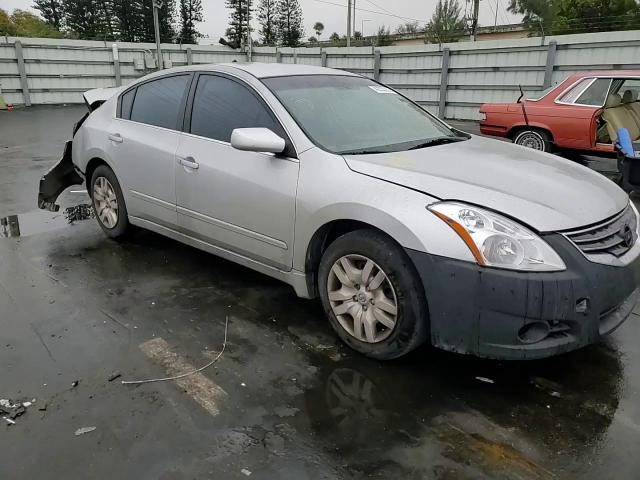 2012 Nissan Altima - Image 10