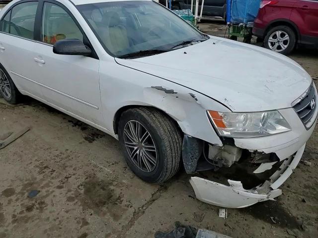 2009 Hyundai Sonata - Image 10