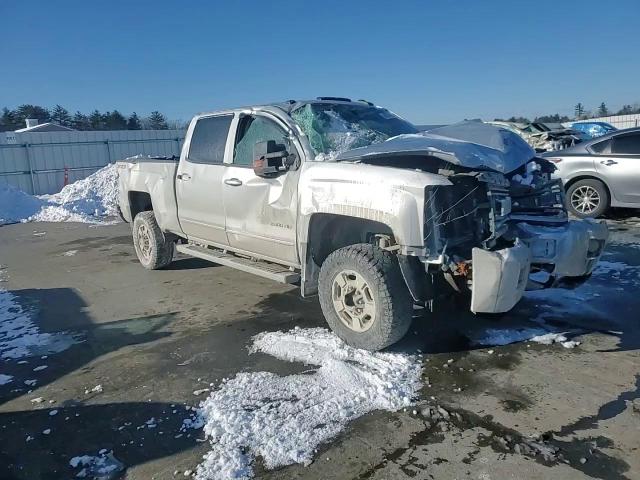 2015 Chevrolet Silverado - Image 11
