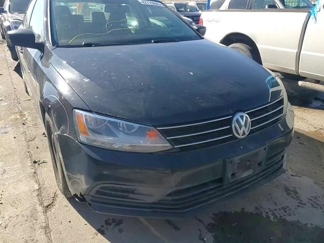 2016 Volkswagen Jetta - Image 11