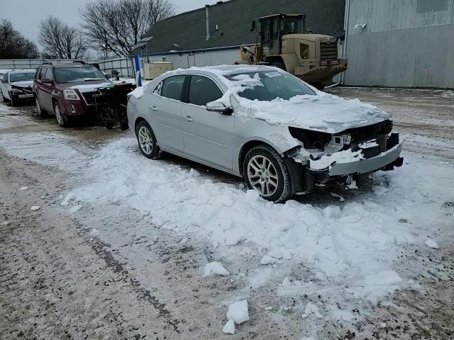2016 Chevrolet Malibu - Image 11