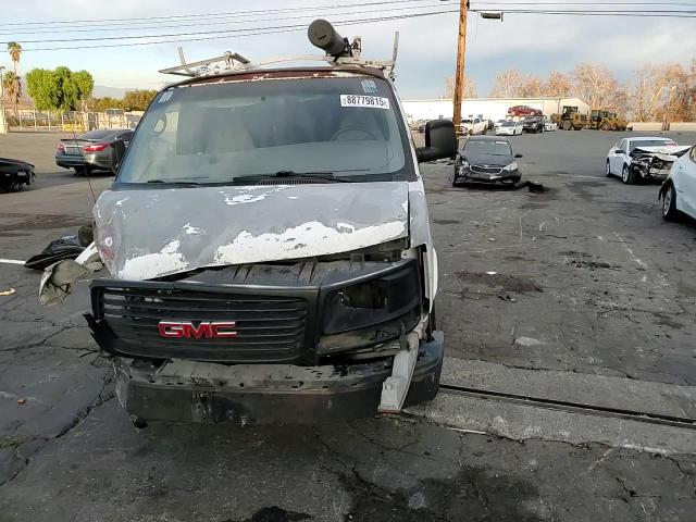 2007 GMC Savana - Image 11