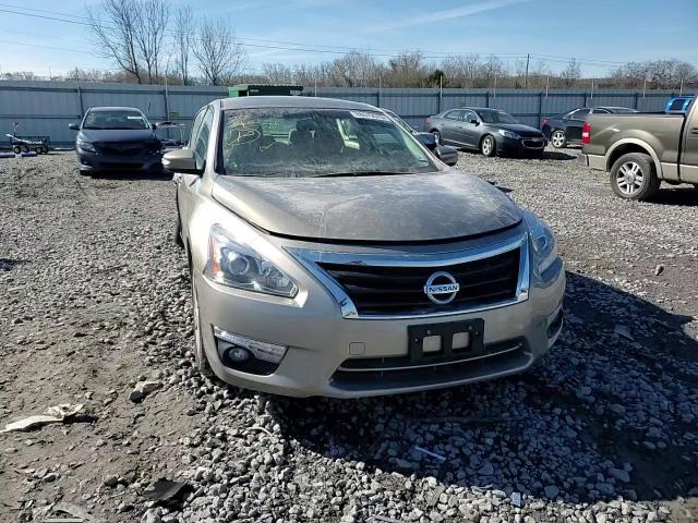 2015 Nissan Altima - Image 11