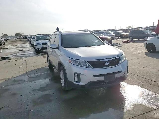 2014 Kia Sorento - Image 14