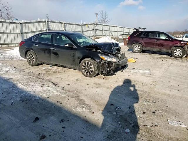 2018 Nissan Altima - Image 11
