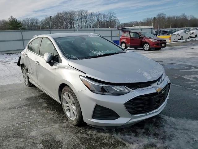 2019 Chevrolet Cruze - Image 11