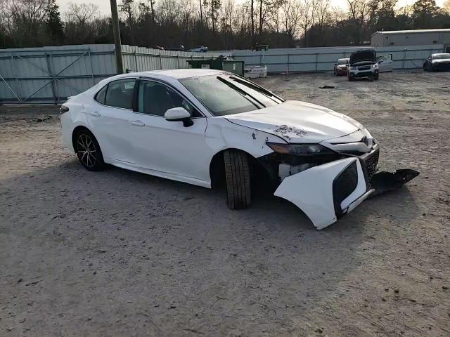 2021 Toyota Camry - Image 11