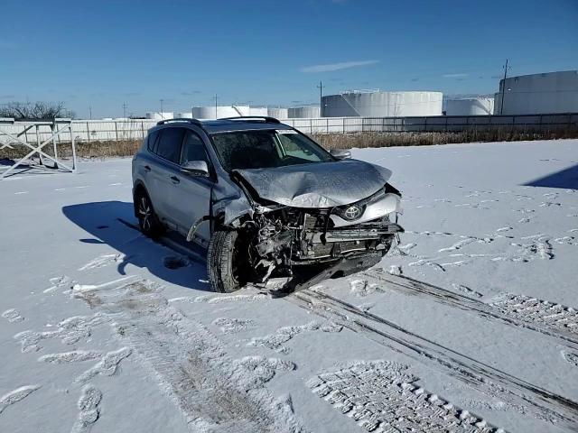 2018 Toyota RAV 4 - Image 12