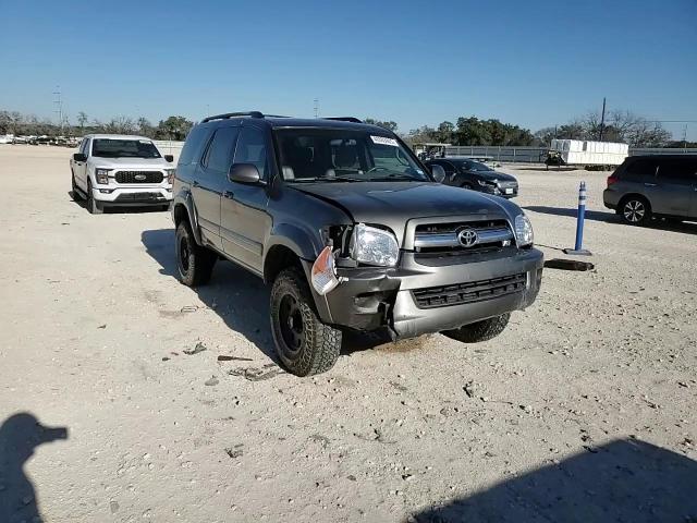 2005 Toyota Sequoia - Image 11