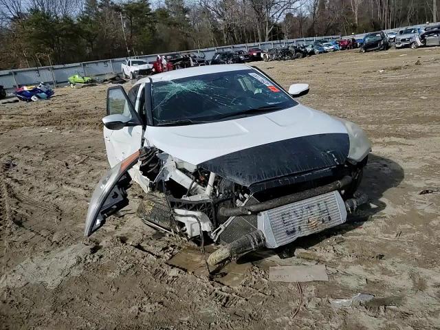 2016 Hyundai Veloster - Image 10