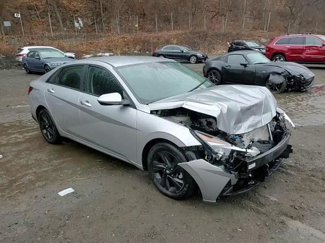 2021 Hyundai Elantra - Image 10