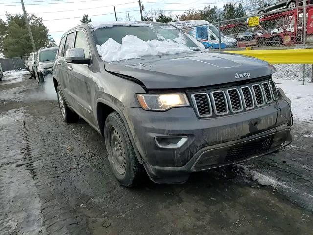 2017 Jeep Grand Cherokee - Image 11