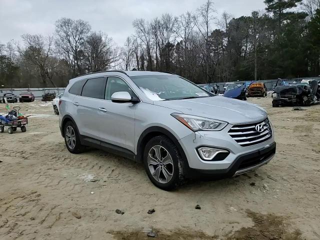 2016 Hyundai Santa Fe - Image 11