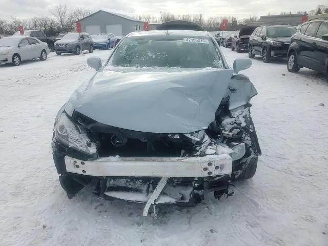 2011 Lexus IS - Image 11