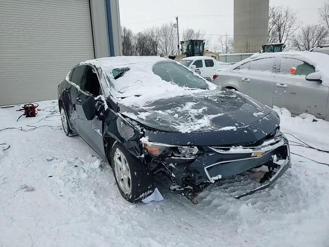 2018 Chevrolet Malibu - Image 13