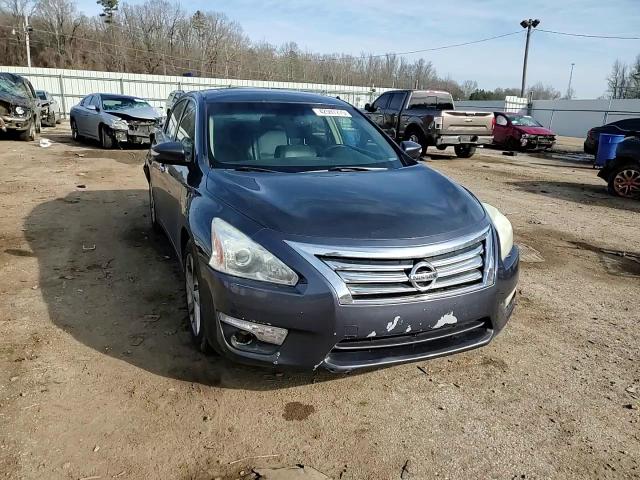 2013 Nissan Altima - Image 11