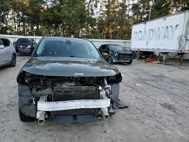 2018 Jeep Compass - Image 14