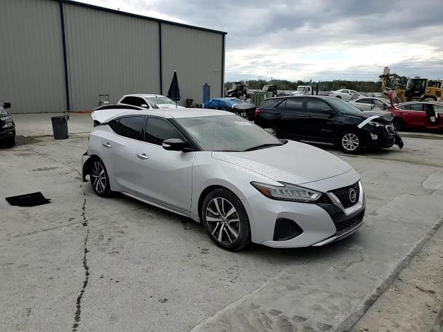 2020 Nissan Maxima - Image 10