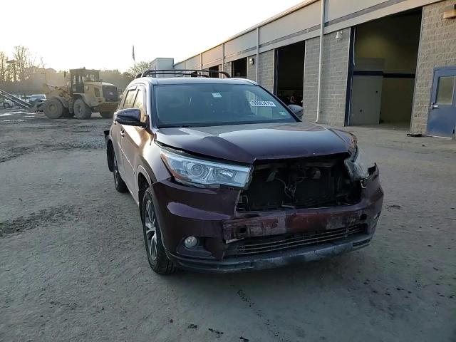 2016 Toyota Highlander - Image 12