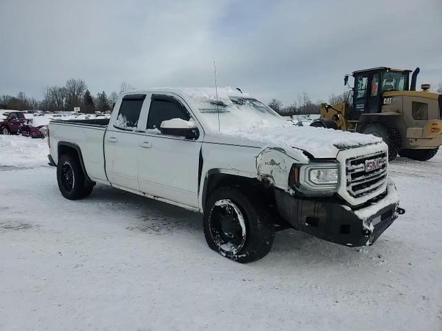 2016 GMC Sierra - Image 11