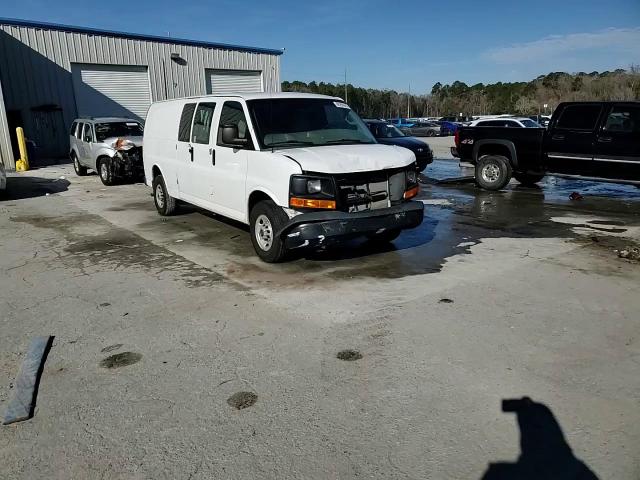2017 GMC Savana - Image 14