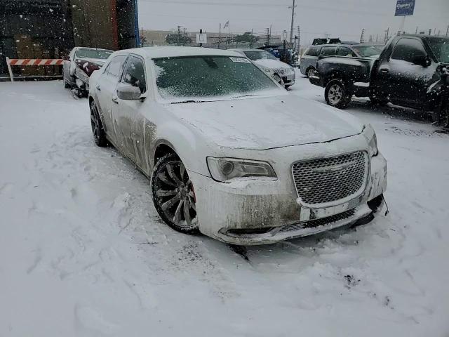 2018 Chrysler 300 Limited VIN: 2C3CCAEGXJH136976 Lot: 43231195