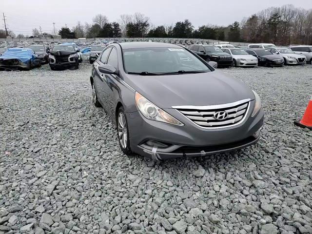 2013 Hyundai Sonata - Image 10