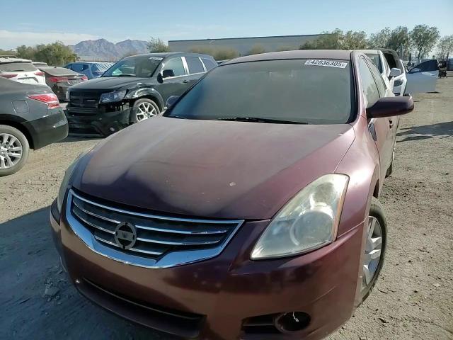2010 Nissan Altima - Image 10