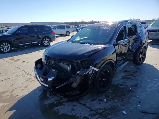 2018 Nissan Rogue - Image 13