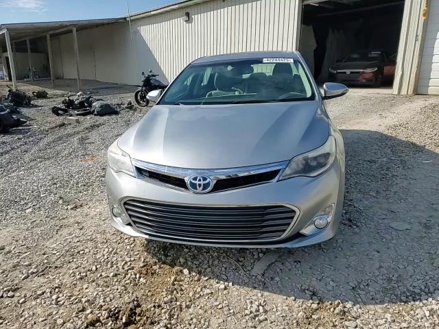 2015 Toyota Avalon - Image 13