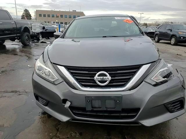 2018 Nissan Altima - Image 12