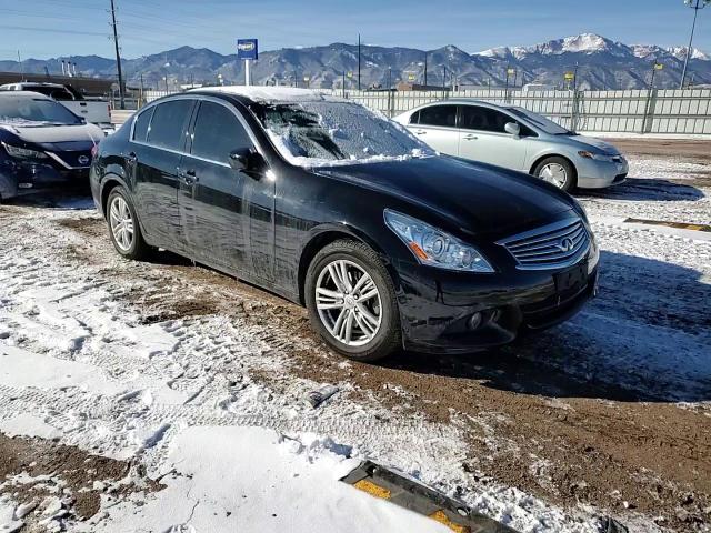 2015 Infiniti Q40 - Image 10