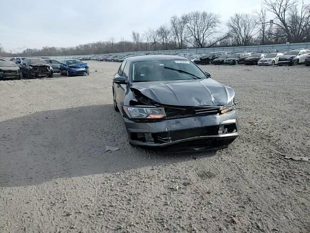 2016 Volkswagen Passat - Image 13