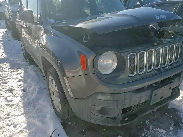 2017 Jeep Renegade - Image 11