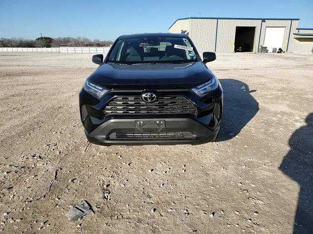 2023 Toyota RAV 4 - Image 12