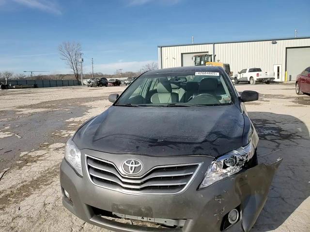 2010 Toyota Camry - Image 10