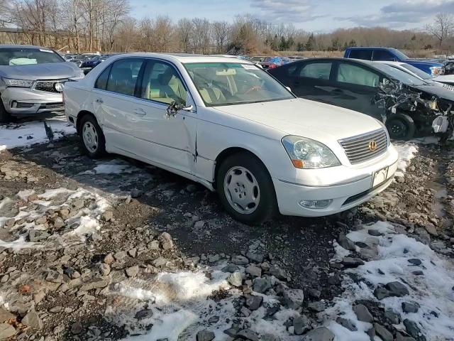 2001 Lexus LS - Image 10