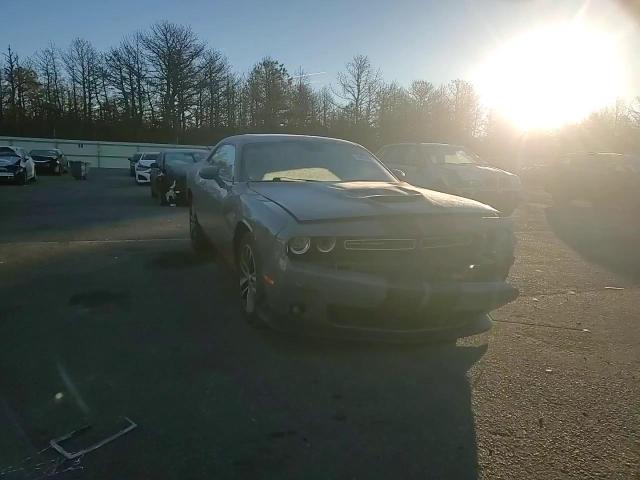 2019 Dodge Challenger - Image 11