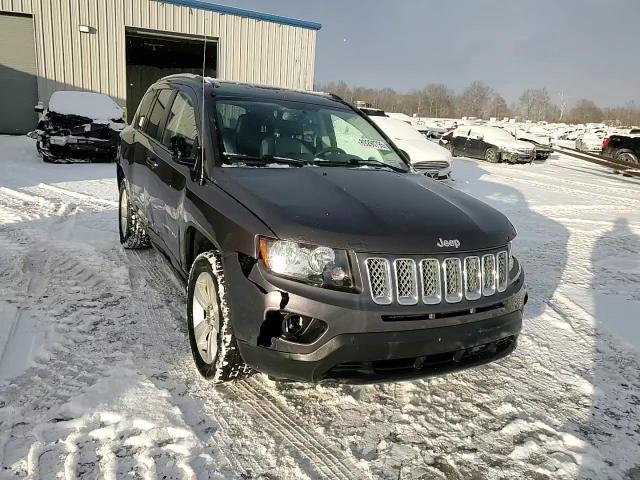 2016 Jeep Compass - Image 13