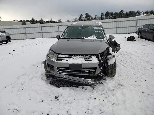 2014 Volkswagen Touareg - Image 10