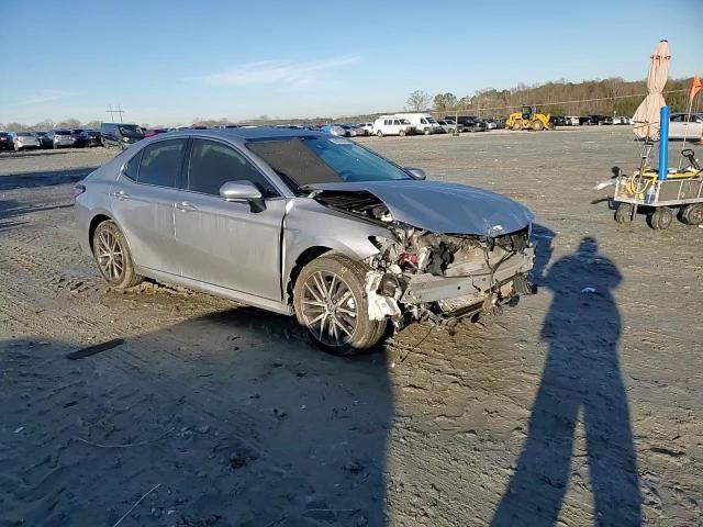 2023 Toyota Camry - Image 10