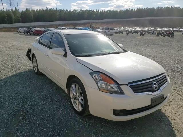 2009 Nissan Altima - Image 10
